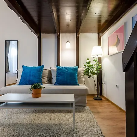 Mango Central Apartments *