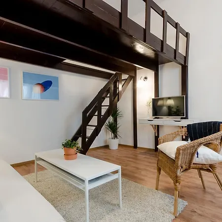 Mango Central Apartments *